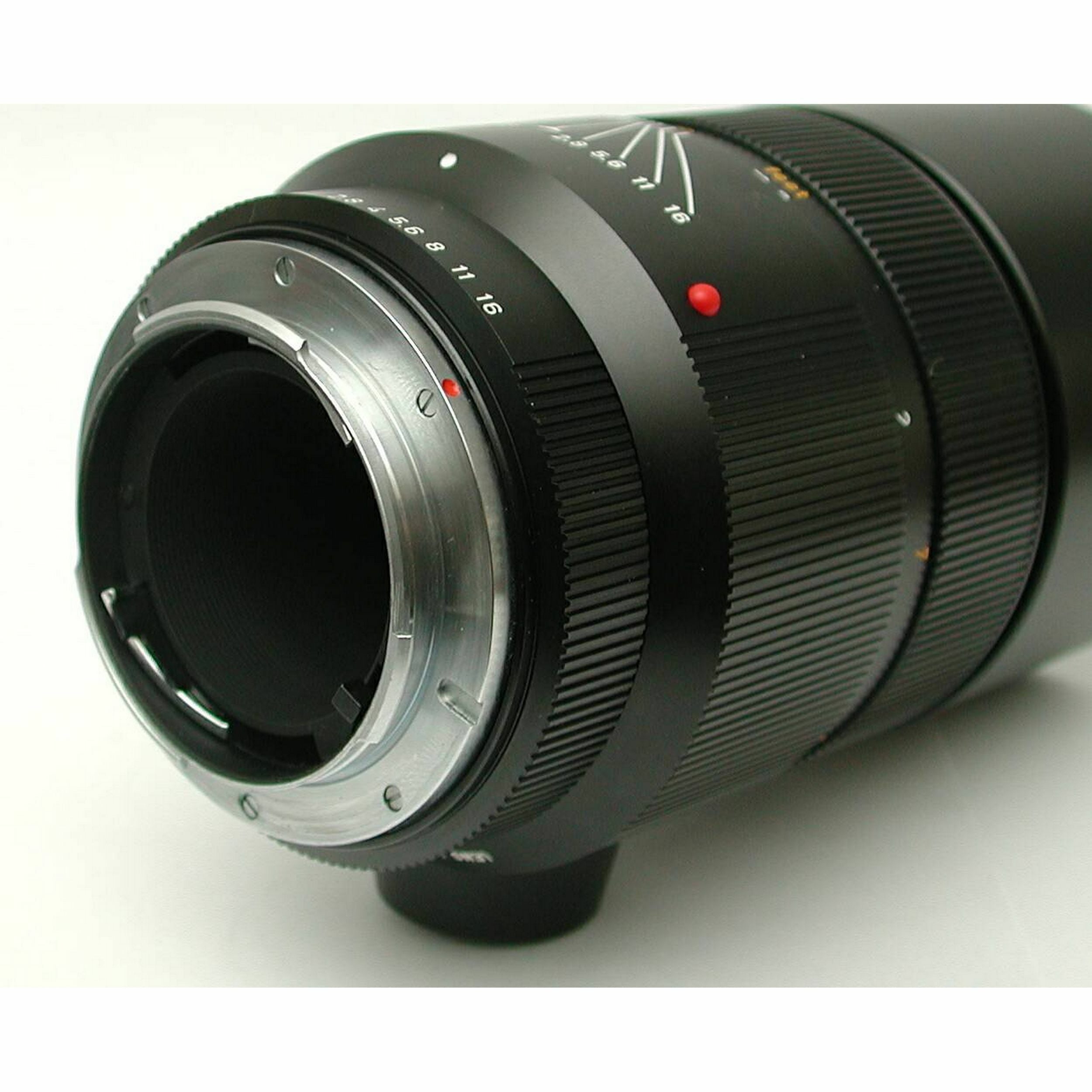 Leitz 180mm f2.8 Elmarit-R