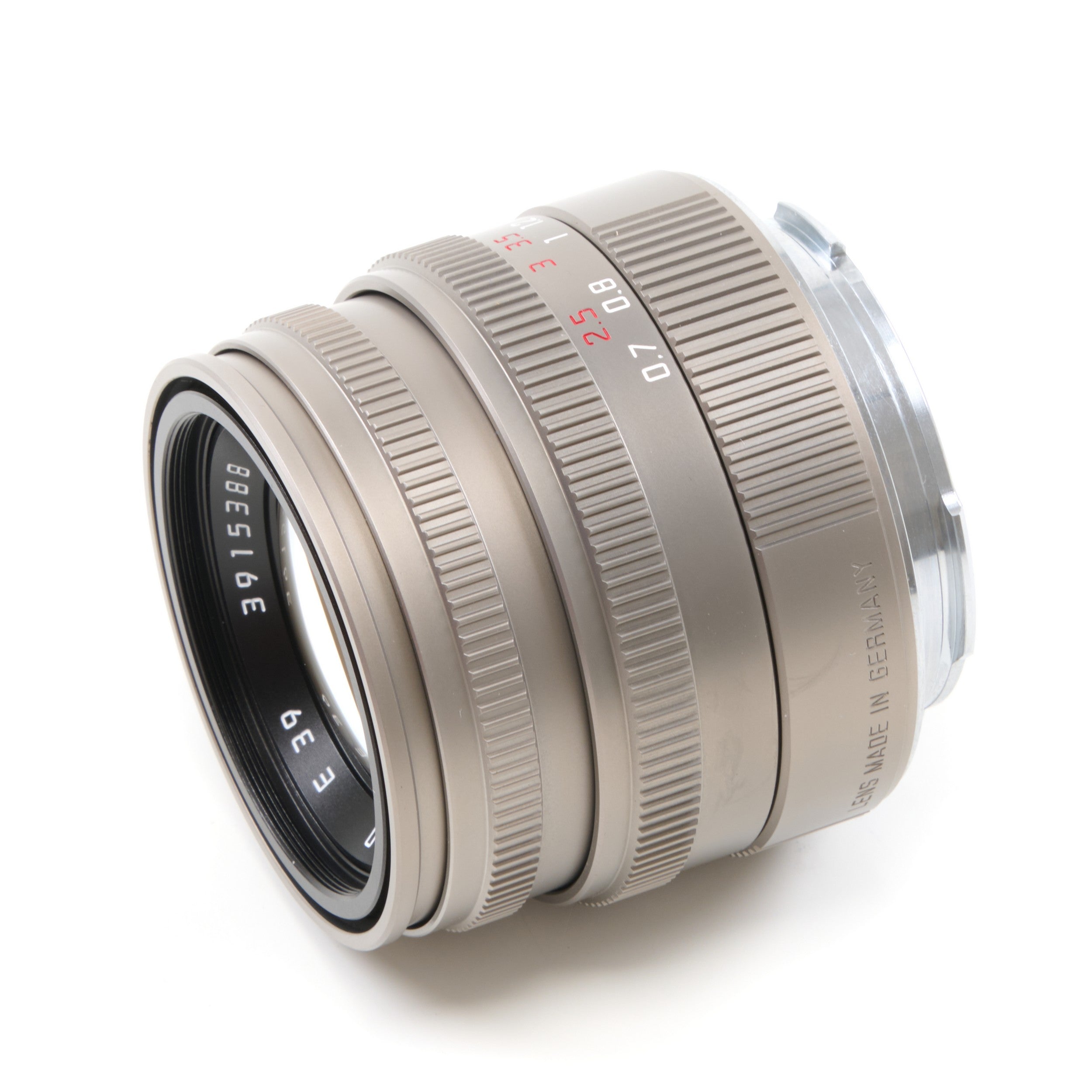 Leica 50mm f2 Summicron-M Titanium + Box