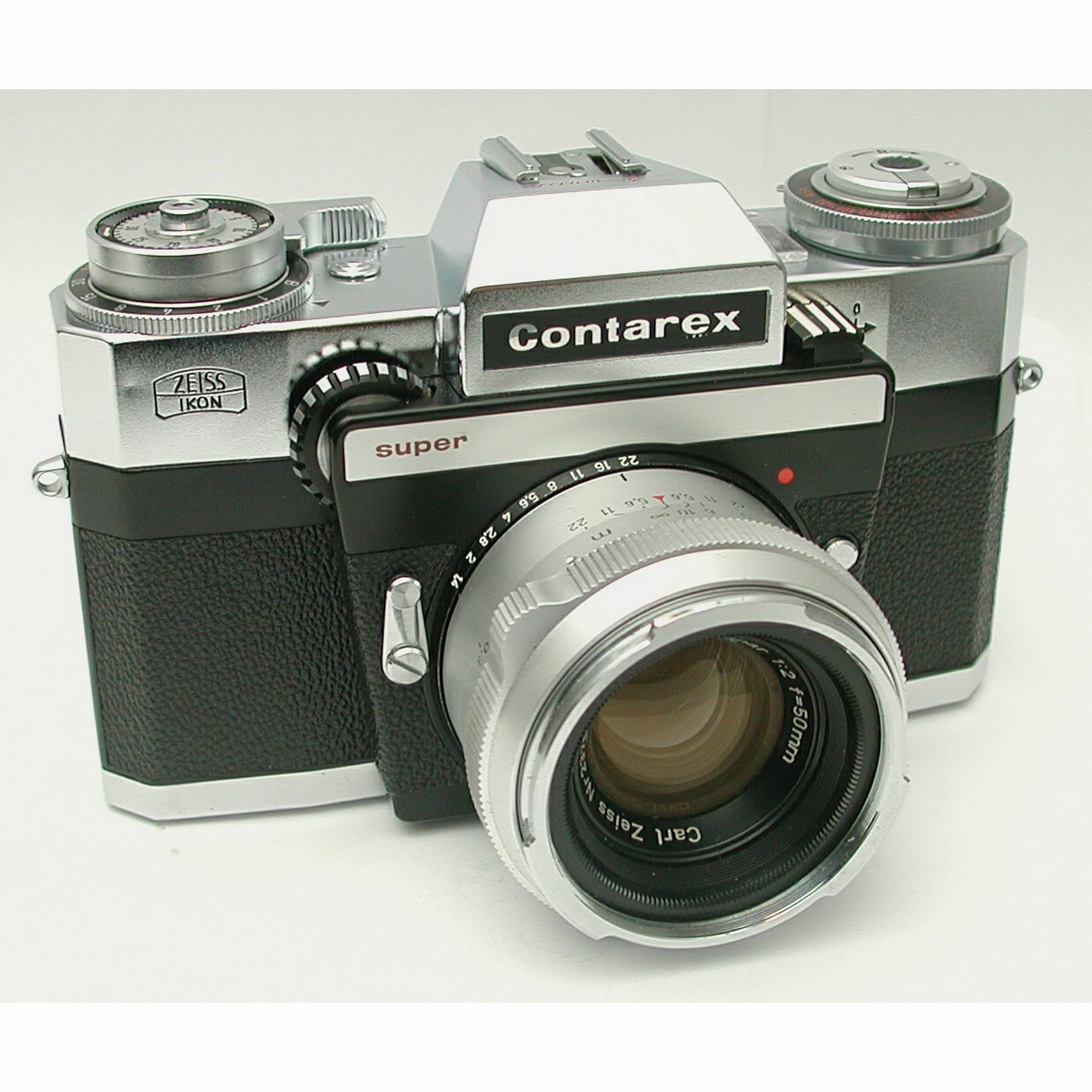 Zeiss Ikon Contarex Super Chrome + 50mm f2 Planar Chrome