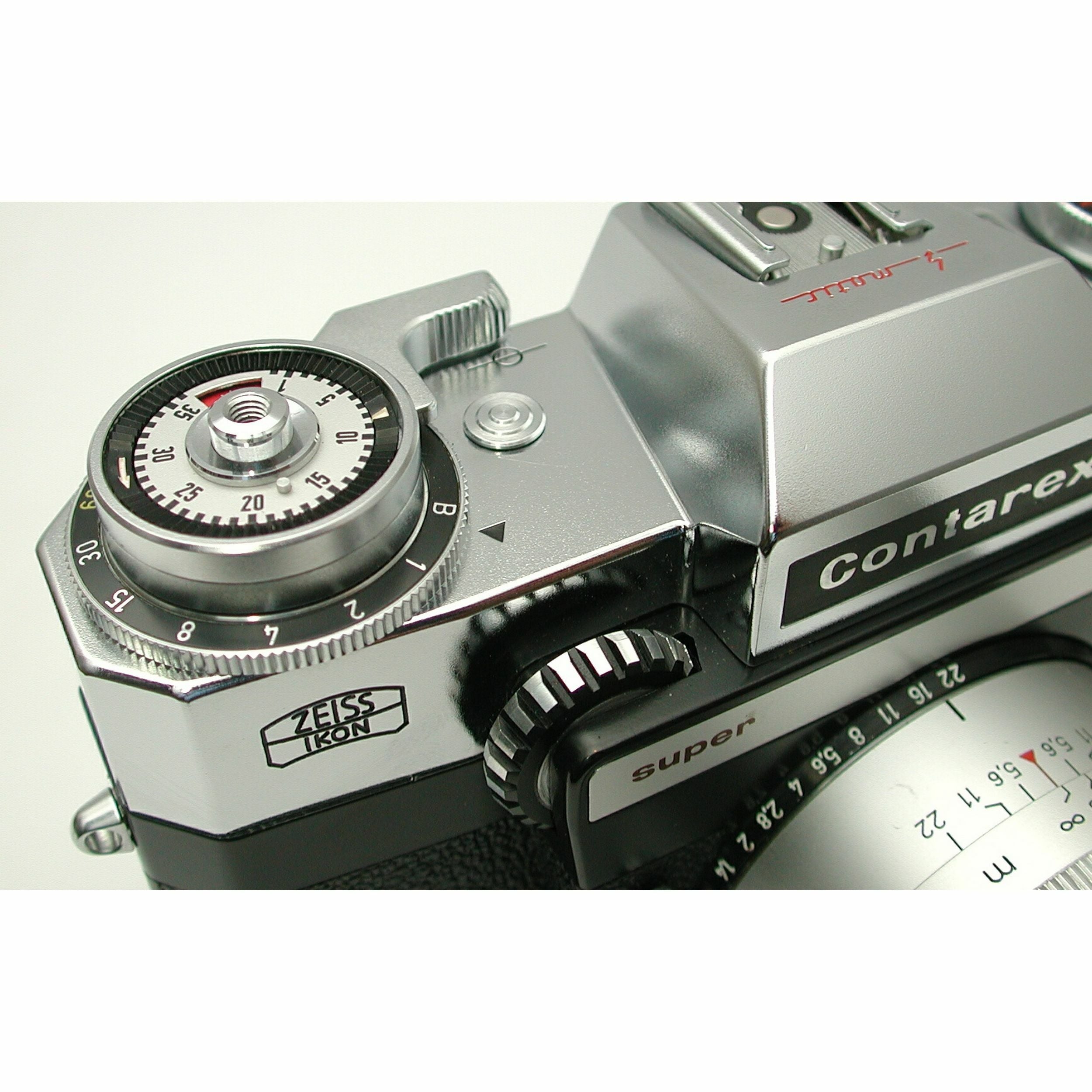 Zeiss Ikon Contarex Super Chrome + Carl Zeiss 50mm f2 Planar Chrome