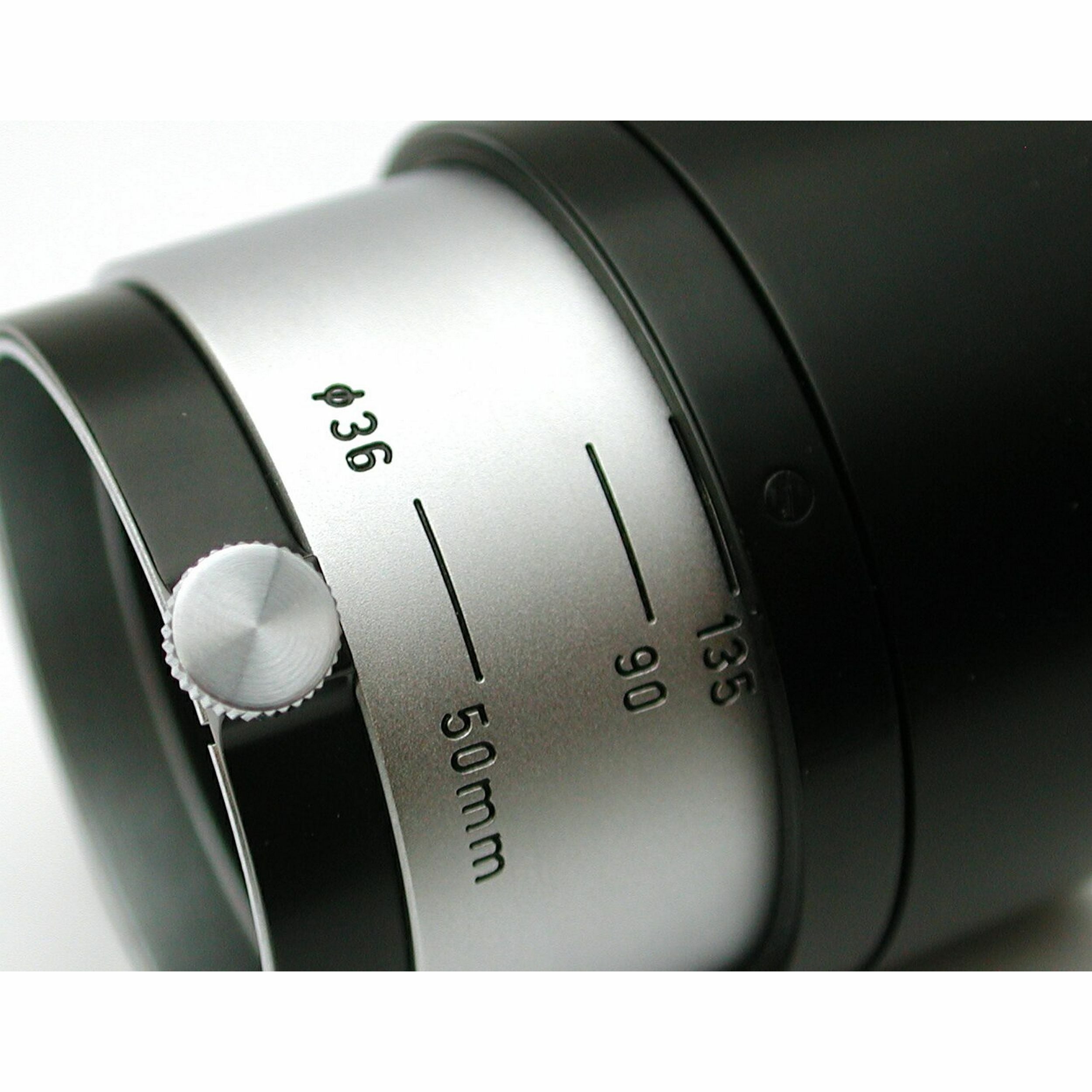 Leitz FIKUS Lens Hood + Box