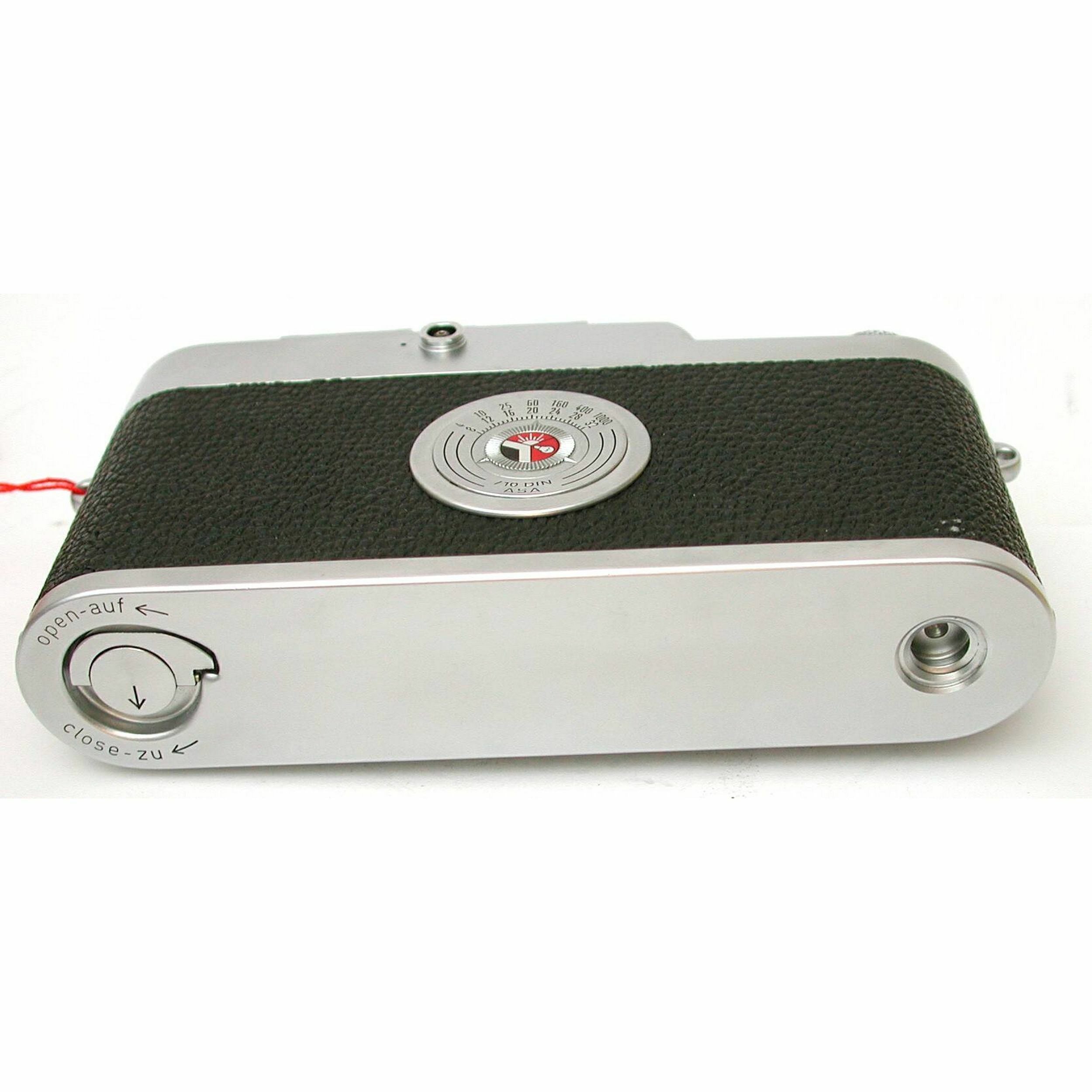 Leica IG + Box + Tag