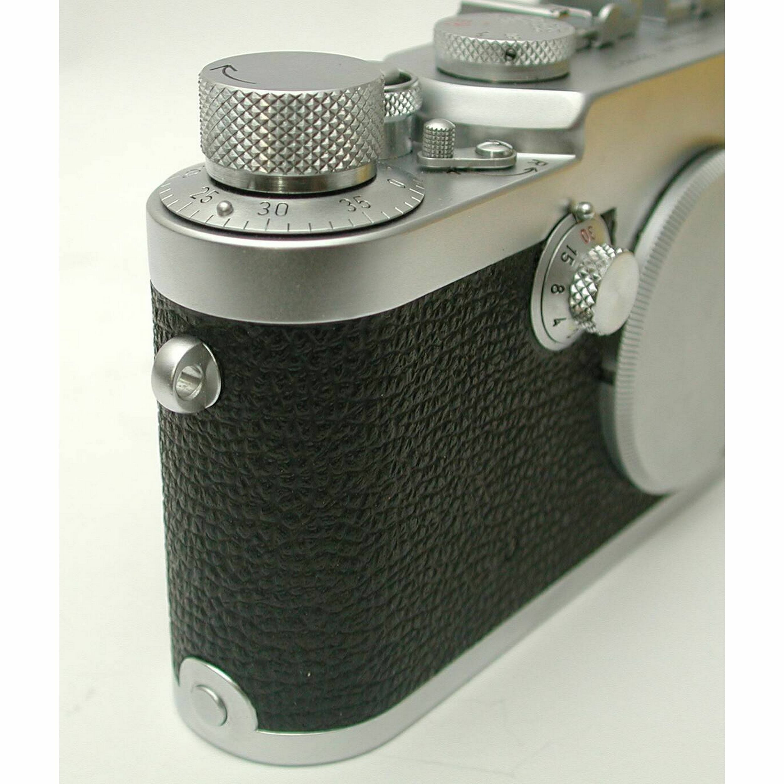 Leica IG + Box + Tag