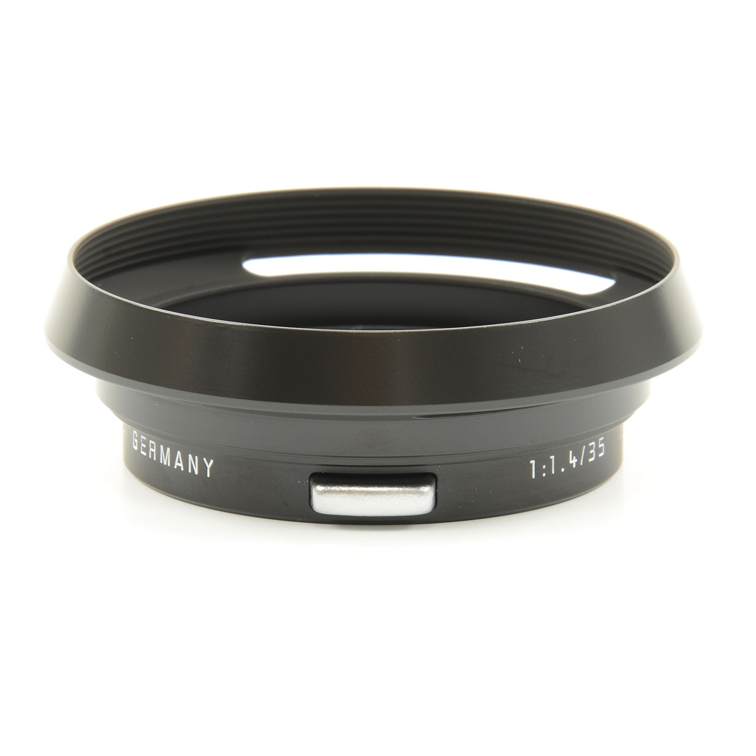 Leica 12452 Lens Hood Error Engraving???