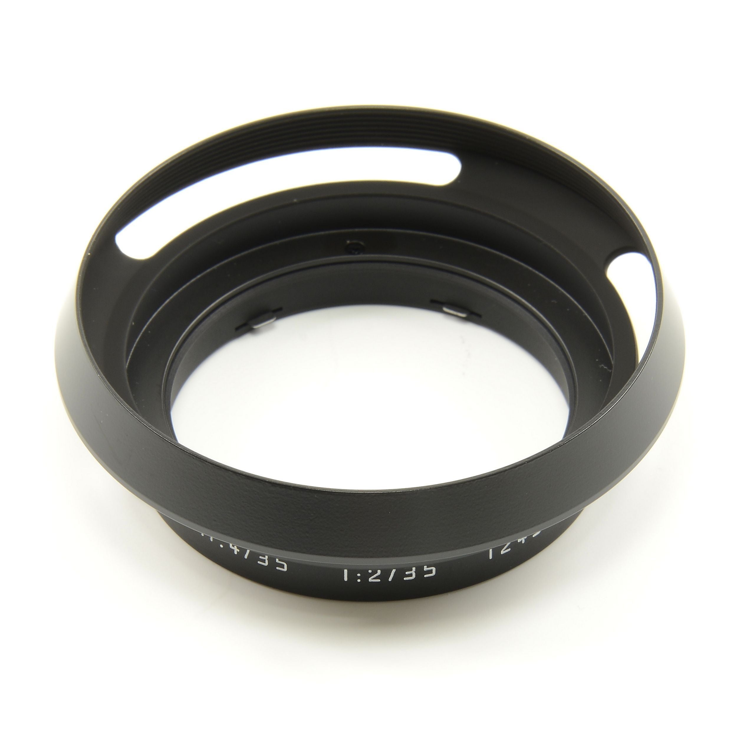 Leica 12452 Lens Hood Error Engraving???