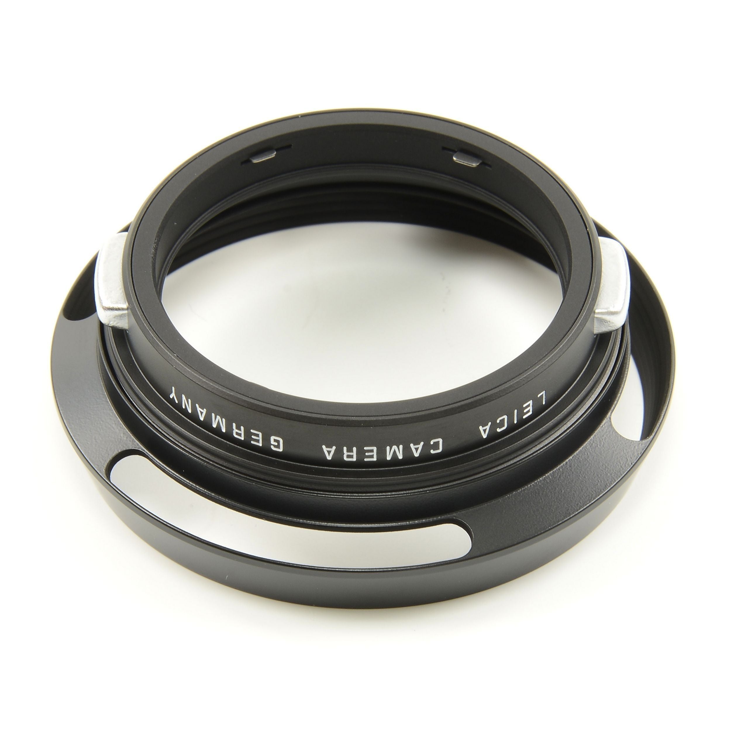 Leica 12452 Lens Hood Error Engraving???