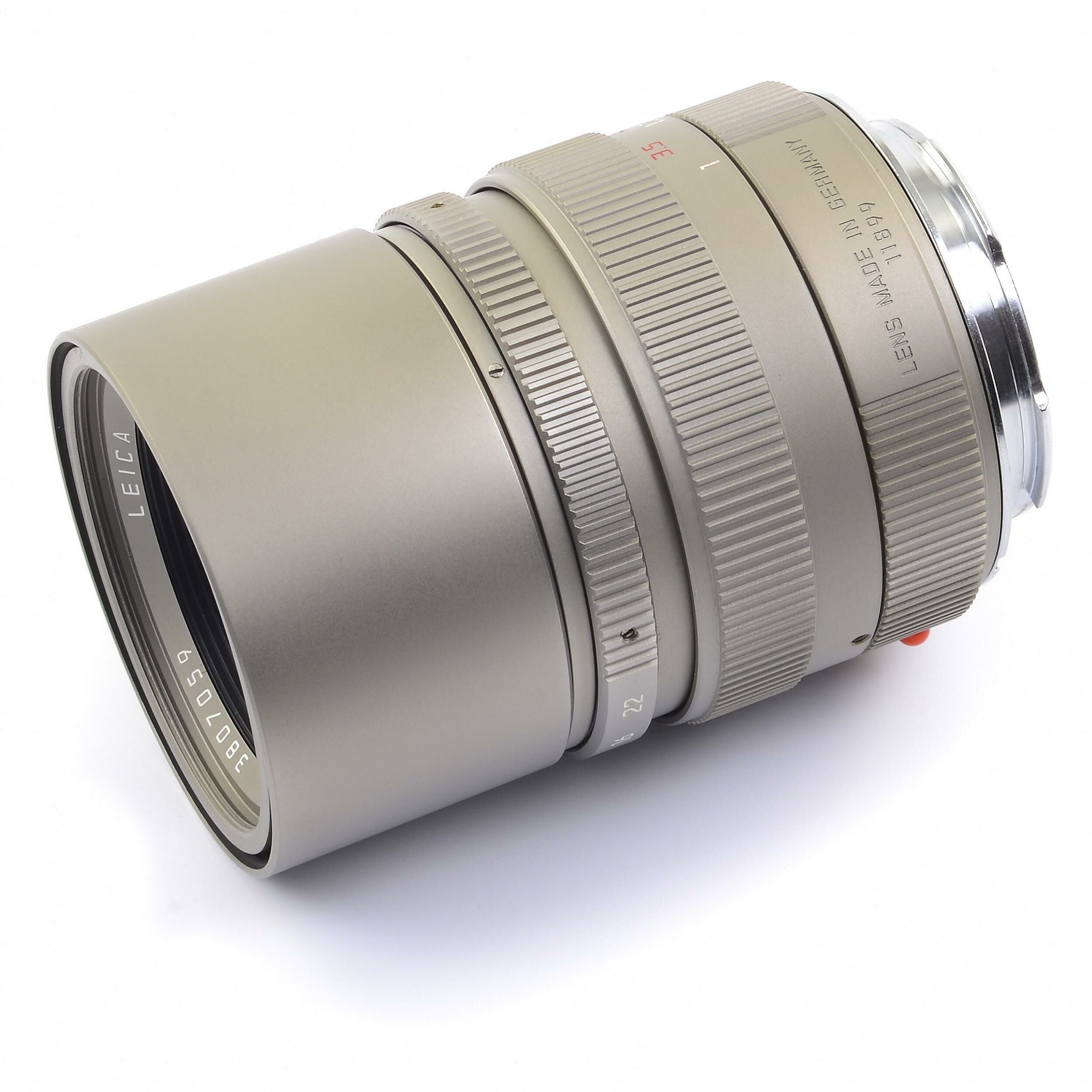 Leica 90mm f2.8 Elmarit-M Titanium