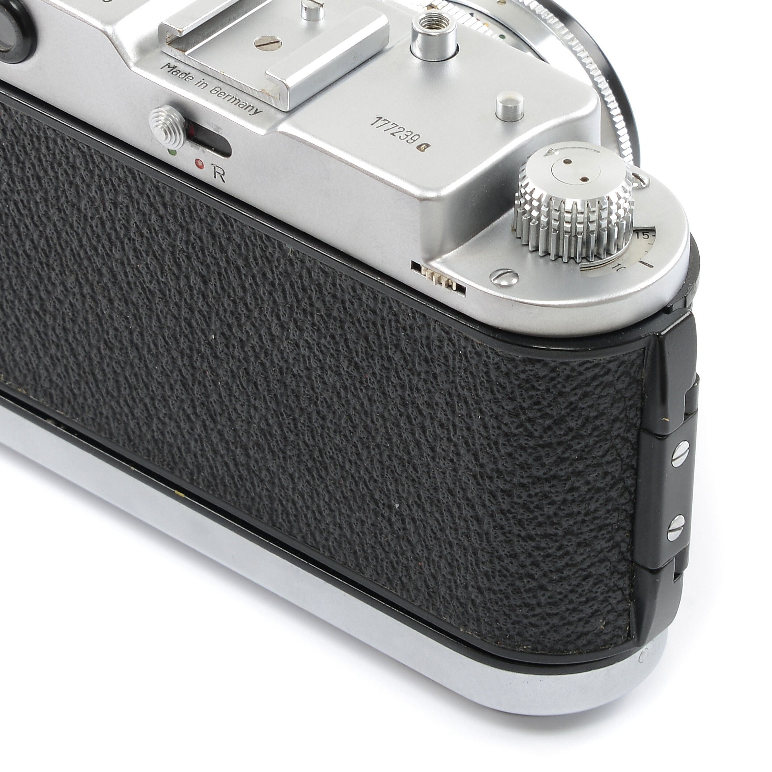 Robot Royal 36 With Continuous Firing Mode + Carl Zeiss 50mm f2 Sonnar + Box