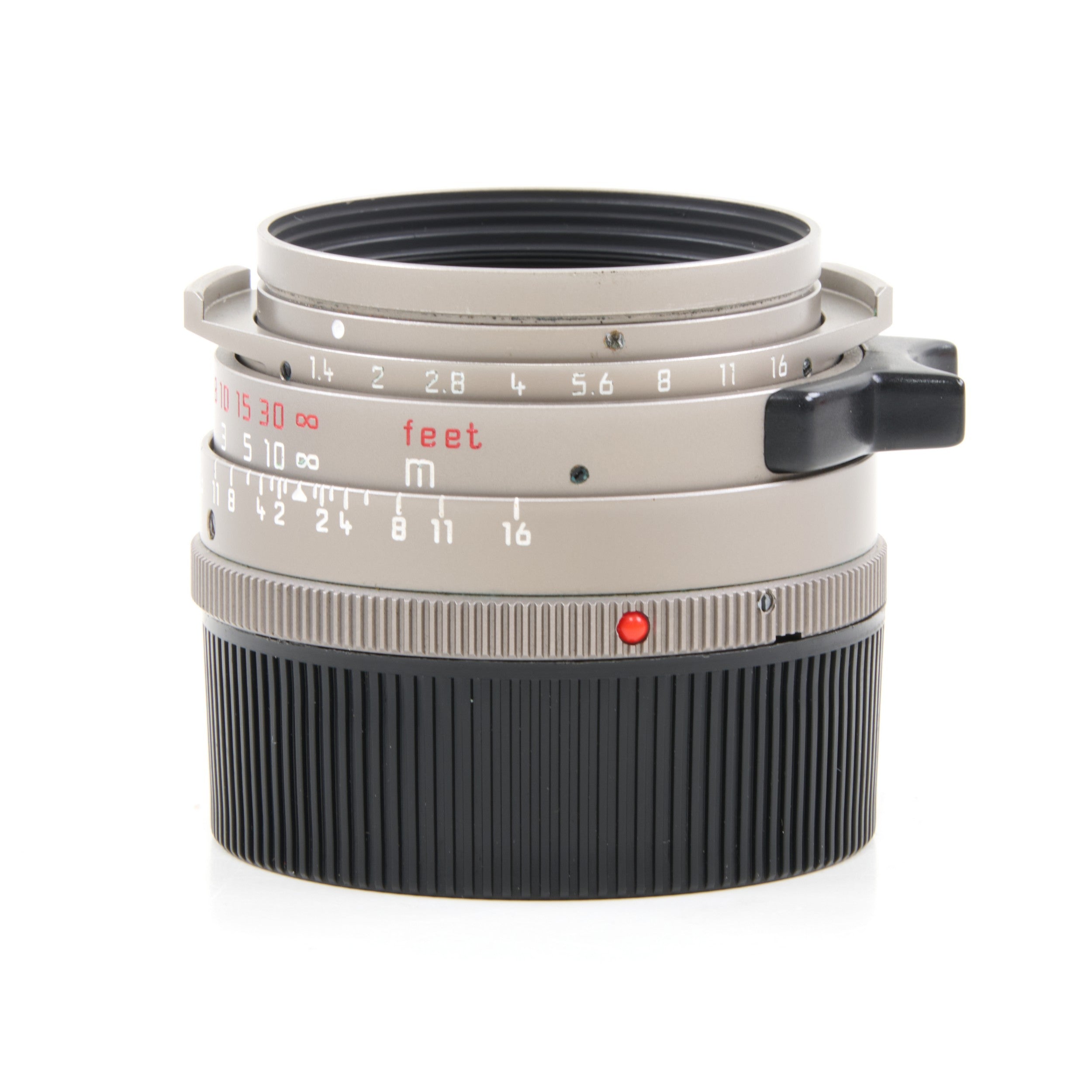 Leica 35mm f1.4 Summilux-M Titanium + Hood